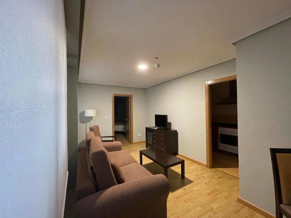 Aparthotel Arenteiro Carballiño Exteriör bild