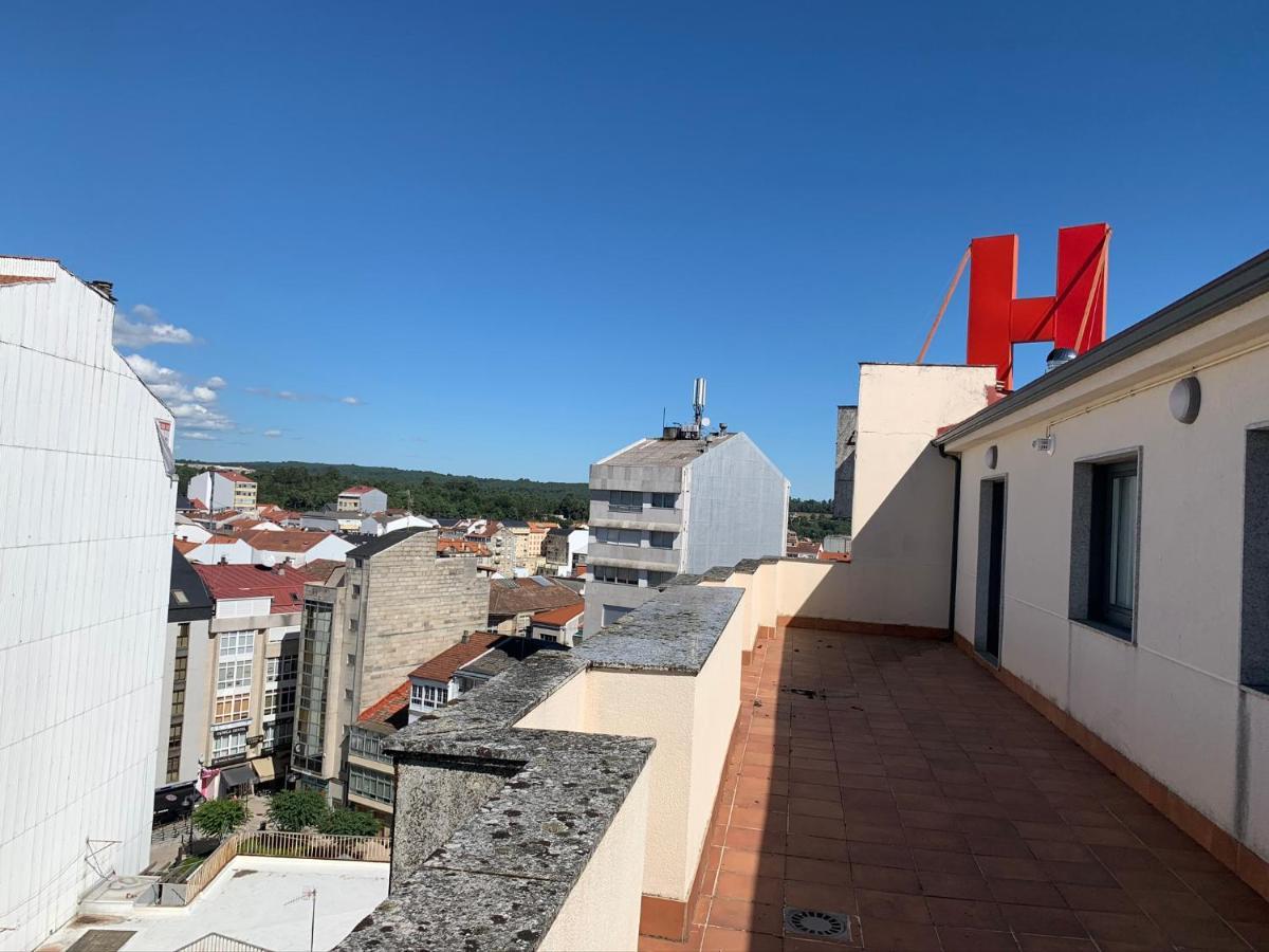 Aparthotel Arenteiro Carballiño Exteriör bild